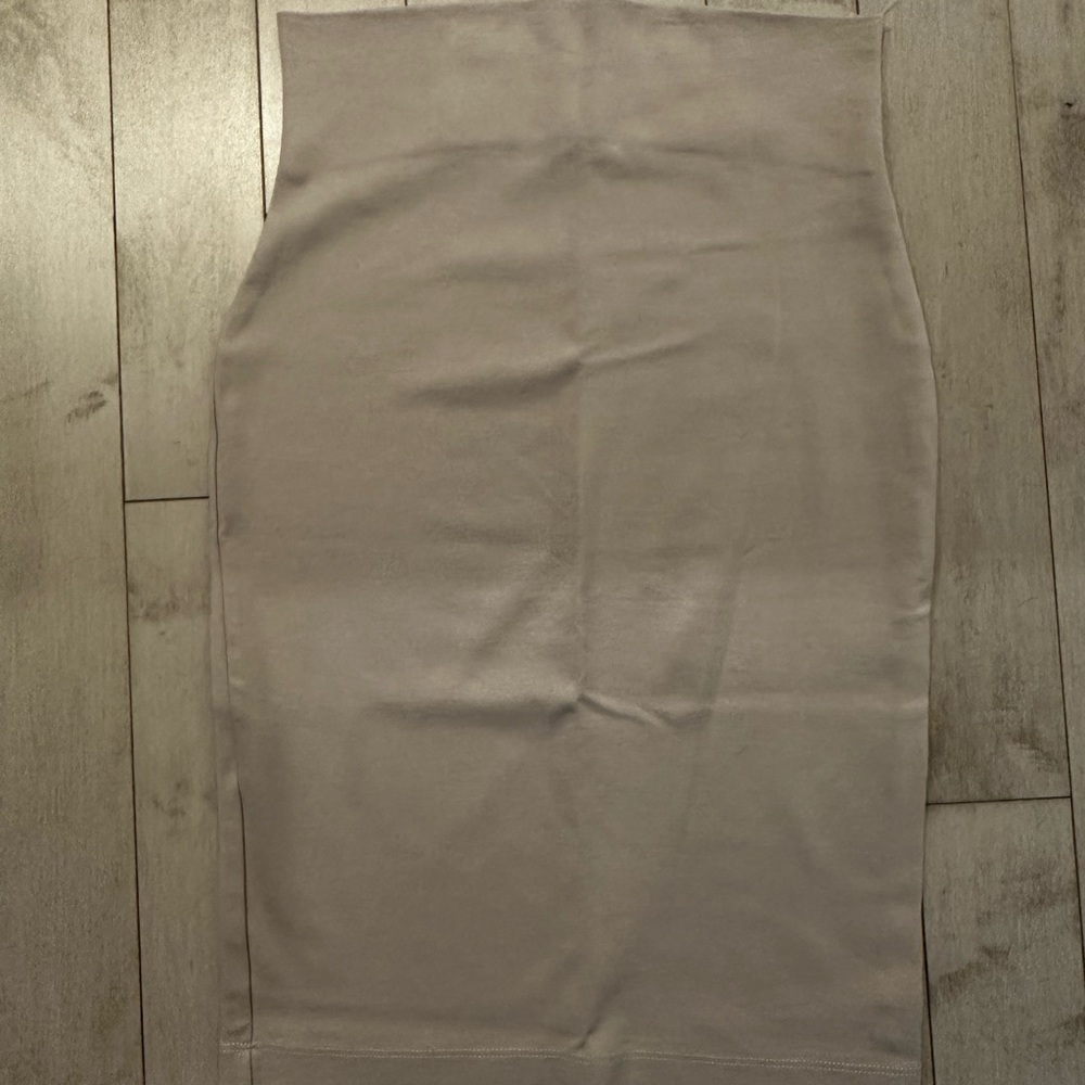 Elegant Beige Women's Skirt